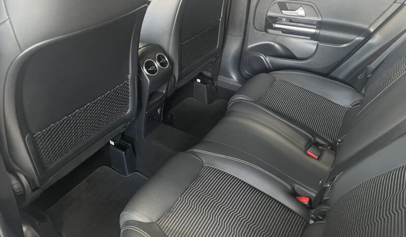 MERCEDES BENZ  GLA 180