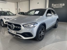 MERCEDES BENZ  GLA 180