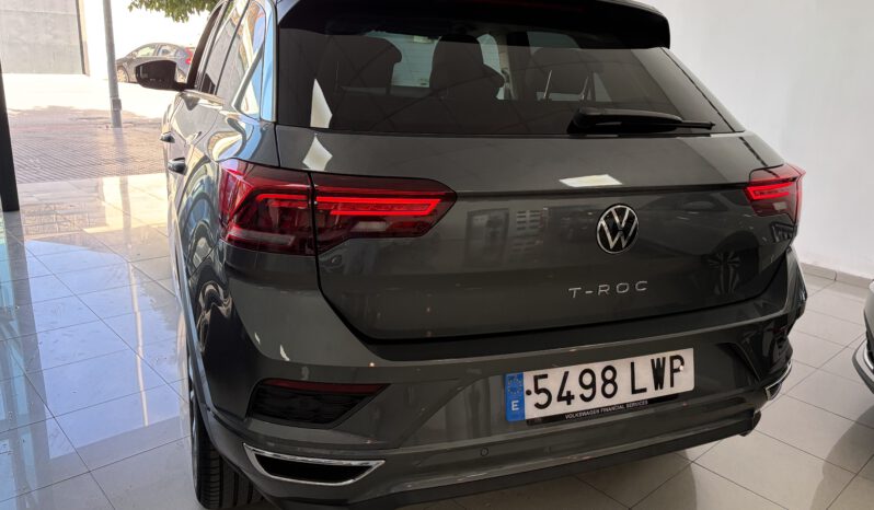 VOLKSWAGEN T-ROC    R-LINE