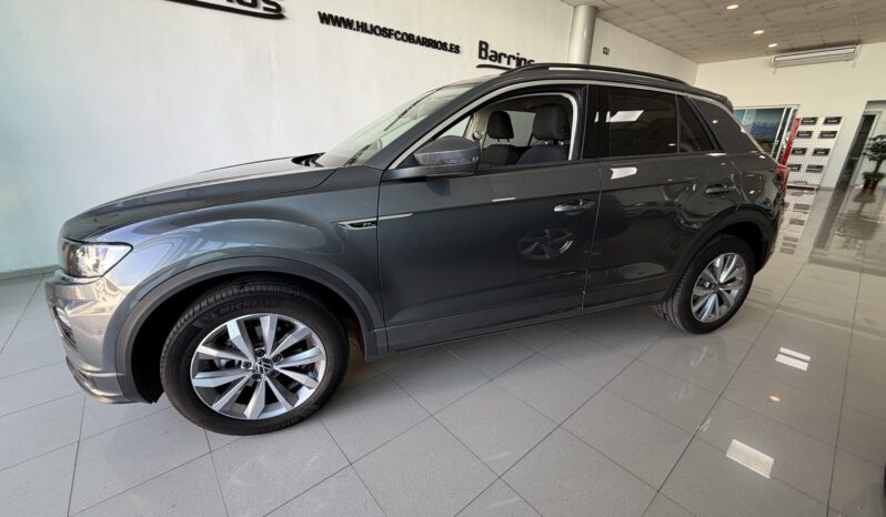 VOLKSWAGEN T-ROC    R-LINE