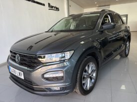 VOLKSWAGEN T-ROC    R-LINE