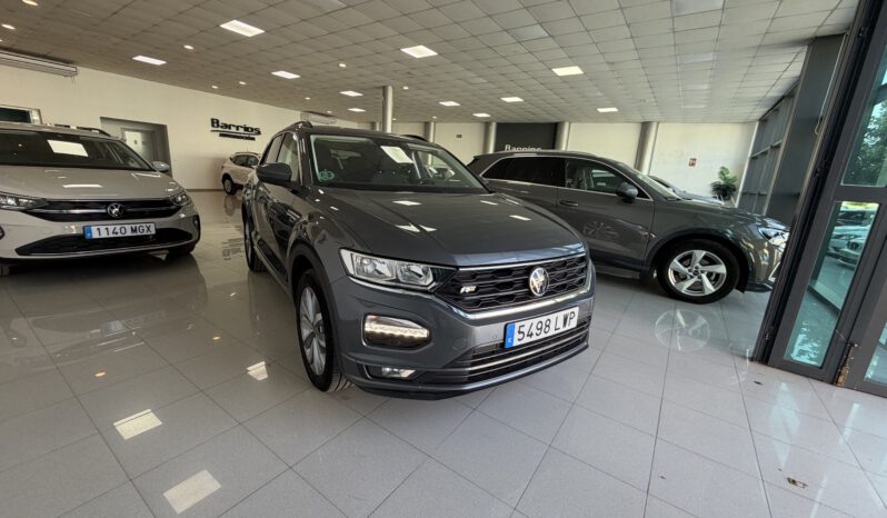 VOLKSWAGEN T-ROC    R-LINE